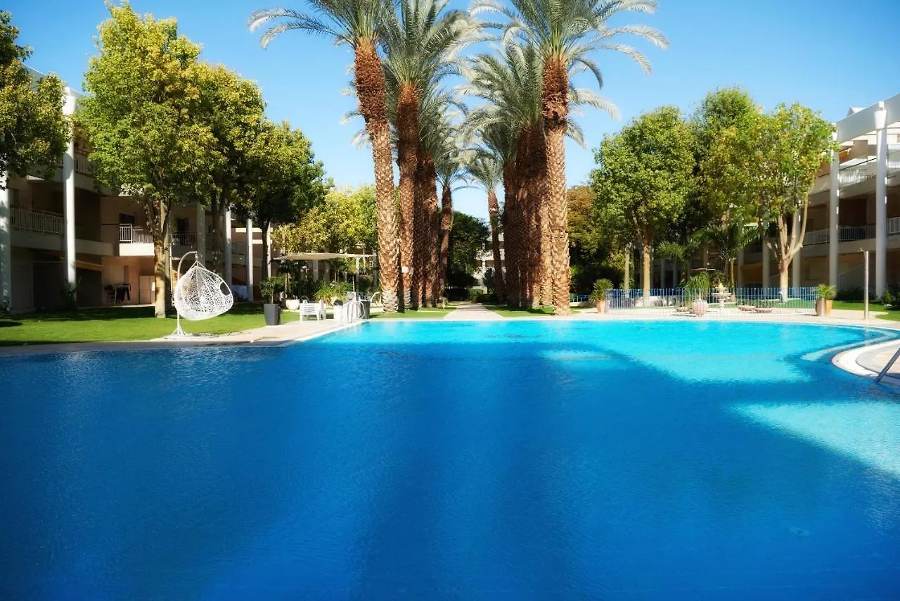 아파트 Garden Suite & Pool 엘라트