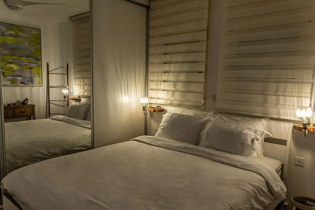 Garden Suite & Pool 엘라트 아파트
