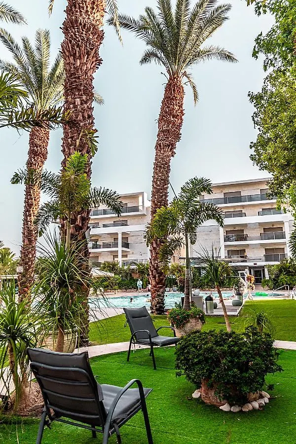 Garden Suite & Pool 엘라트